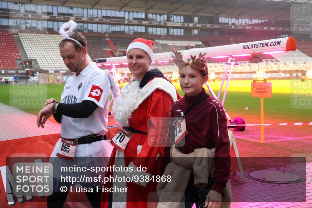 07.12.2025 - St. Pauli X-Mass-Run No. 15 Luisa Fischer http://msf.ph/oto/9384868 07.12.2025 11:31:44 Ziel 865, 5, 15, 70, 11, 12, 203, 329, 331, 539, 554, 1595, 1755, 2017, 2428, 2429, 2430, 2449, 2450, 2492, 2493, 3087, 3181, 3182, 3184, 3238, 3239, 3328, 3352, 3436, 3600, 4105 meine-sportfotos.de