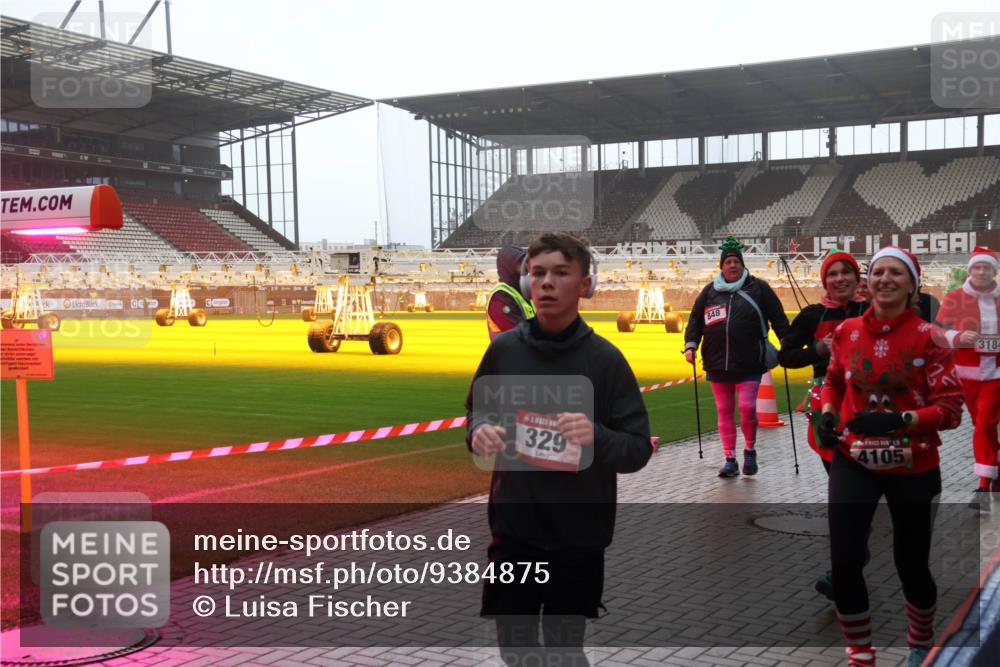 07.12.2025 - St. Pauli X-Mass-Run No. 15 Luisa Fischer http://msf.ph/oto/9384875 07.12.2025 11:31:45 Ziel 329, 848, 15, 4105, 3184, 203, 329, 331, 554, 1595, 1755, 2017, 2428, 2429, 2430, 2449, 2450, 2492, 2493, 3087, 3181, 3182, 3184, 3238, 3239, 3328, 3352, 3436, 3600, 4105 meine-sportfotos.de