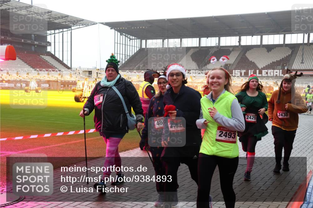 07.12.2025 - St. Pauli X-Mass-Run No. 15 Luisa Fischer http://msf.ph/oto/9384893 07.12.2025 11:31:49 Ziel 848, 48, 2493, 2430, 2429, 203, 329, 331, 554, 1595, 1755, 2017, 2428, 2429, 2430, 2492, 2493, 2587, 2654, 3087, 3181, 3182, 3184, 3238, 3239, 3328, 3352, 3436, 3600, 4105 meine-sportfotos.de