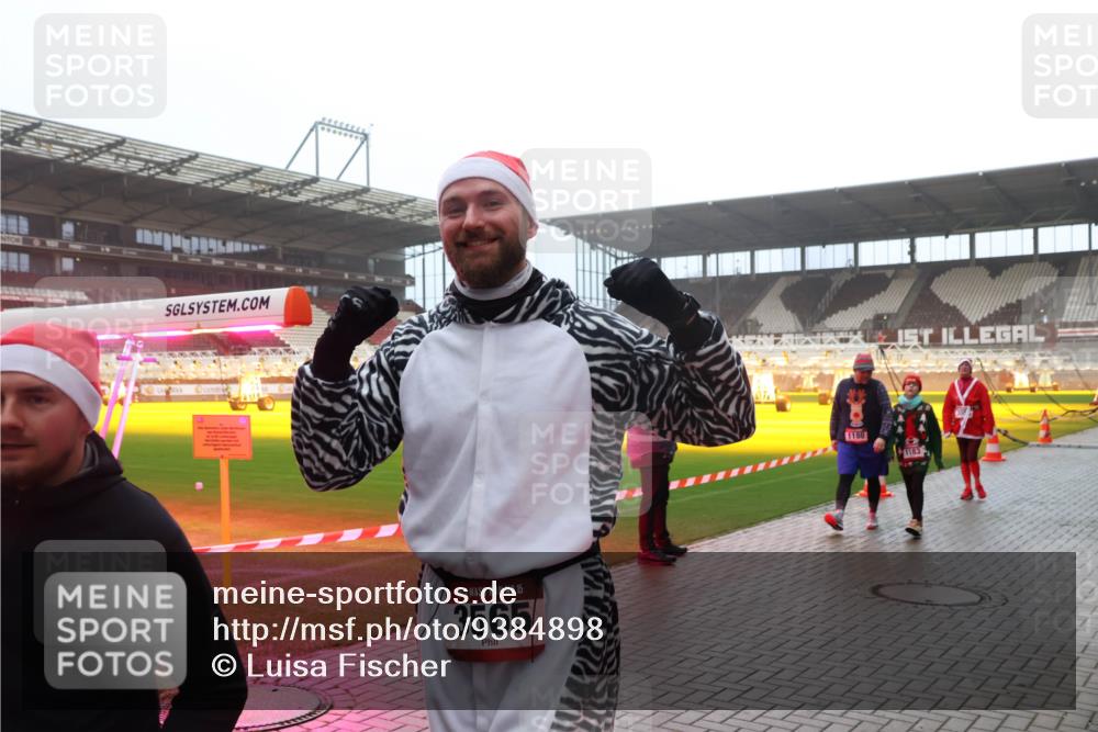 07.12.2025 - St. Pauli X-Mass-Run No. 15 Luisa Fischer http://msf.ph/oto/9384898 07.12.2025 10:16:21 Ziel 15, 3565, 1180, 394, 2545, 2546, 2641, 2645, 2652, 2658, 2659, 2745, 3053, 4455 meine-sportfotos.de