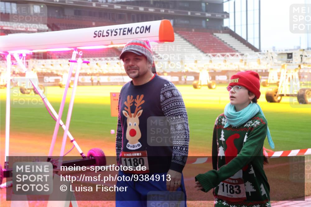 07.12.2025 - St. Pauli X-Mass-Run No. 15 Luisa Fischer http://msf.ph/oto/9384913 07.12.2025 10:16:26 Ziel 13, 2, 15, 1180, 15, 1183, 394, 1328, 2545, 2546, 2641, 2645, 2652, 2658, 2659, 2743, 2745, 3053, 4455 meine-sportfotos.de