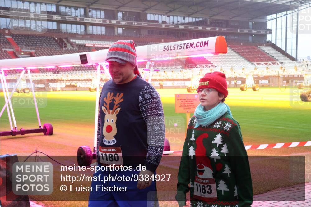 07.12.2025 - St. Pauli X-Mass-Run No. 15 Luisa Fischer http://msf.ph/oto/9384927 07.12.2025 10:16:27 Ziel 1, 4, 15, 1180, 15, 1183, 394, 1328, 2545, 2546, 2641, 2645, 2652, 2658, 2659, 2743, 2745, 4455 meine-sportfotos.de