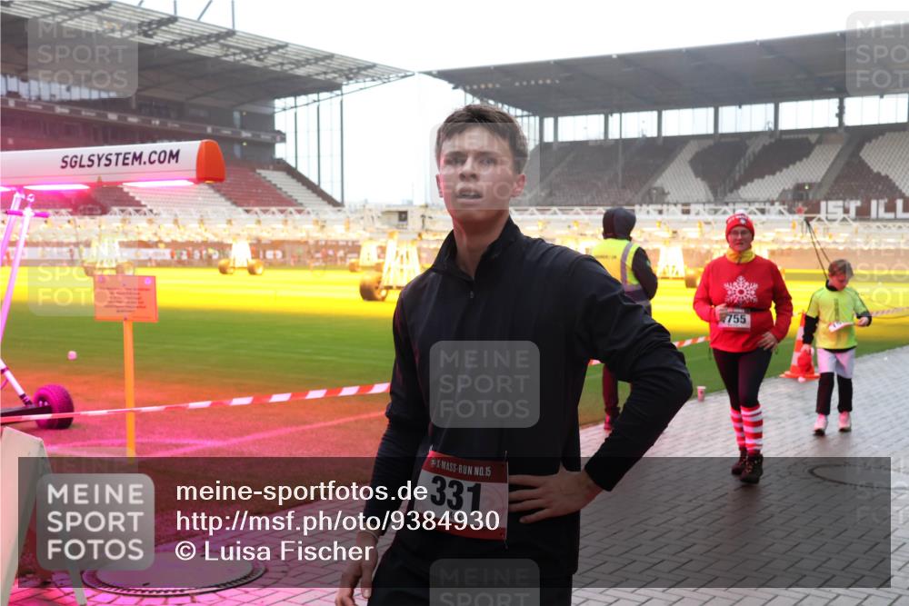 07.12.2025 - St. Pauli X-Mass-Run No. 15 Luisa Fischer http://msf.ph/oto/9384930 07.12.2025 11:32:04 Ziel 15, 331, 755, 1, 331, 1755, 2017, 2048, 2050, 2120, 2428, 2429, 2430, 2492, 2493, 2497, 2523, 2527, 2587, 2654, 2656, 3087, 3181, 3182, 3184, 3238, 3239, 3352, 3436, 3600, 3678, 4105, 4633, 4642 meine-sportfotos.de