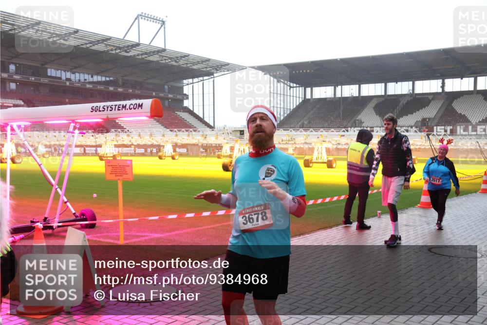 07.12.2025 - St. Pauli X-Mass-Run No. 15 Luisa Fischer http://msf.ph/oto/9384968 07.12.2025 11:32:11 Ziel 3, 15, 3678, 2017, 331, 2017, 2048, 2050, 2120, 2497, 2523, 2527, 2587, 2654, 2656, 3087, 3343, 3600, 3678, 4633, 4640, 4642 meine-sportfotos.de