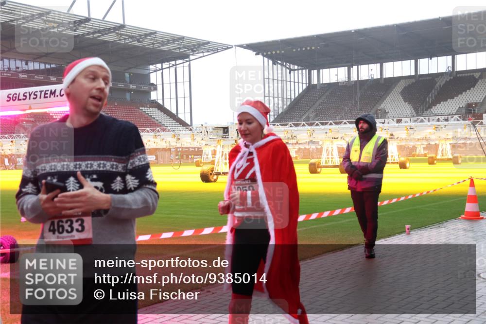 07.12.2025 - St. Pauli X-Mass-Run No. 15 Luisa Fischer http://msf.ph/oto/9385014 07.12.2025 11:32:29 Ziel 4633, 050, 1081, 2043, 2044, 2048, 2050, 2120, 2419, 2497, 2523, 2527, 2587, 2595, 2654, 2656, 3173, 3177, 3343, 3678, 4633, 4640, 4642 meine-sportfotos.de