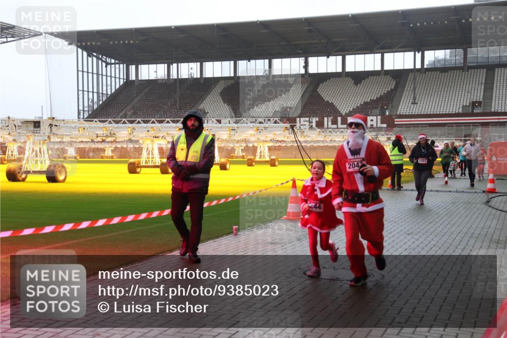 07.12.2025 - St. Pauli X-Mass-Run No. 15 Luisa Fischer http://msf.ph/oto/9385023 07.12.2025 11:32:46 Ziel 44, 2042, 1081, 1081, 1884, 1886, 1998, 1999, 2000, 2015, 2043, 2044, 2050, 2120, 2283, 2419, 2595, 3173, 3177, 3343, 4633, 4640, 4642 meine-sportfotos.de