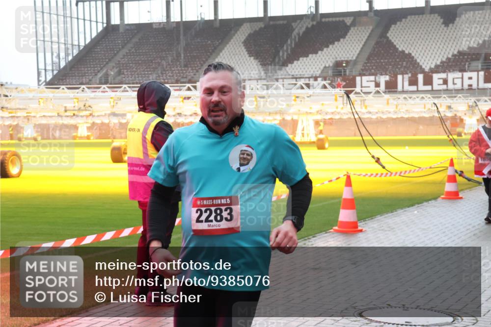07.12.2025 - St. Pauli X-Mass-Run No. 15 Luisa Fischer http://msf.ph/oto/9385076 07.12.2025 11:33:01 Ziel 15, 2283, 1, 477, 1081, 1884, 1886, 1998, 1999, 2000, 2015, 2043, 2044, 2283, 2419, 2595, 3173, 3177 meine-sportfotos.de