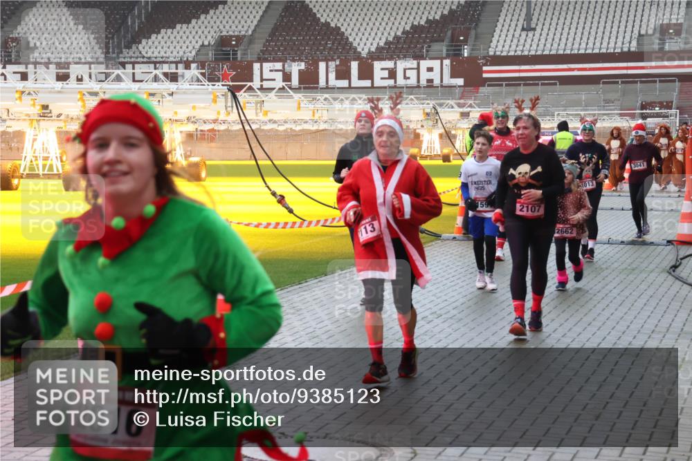 07.12.2025 - St. Pauli X-Mass-Run No. 15 Luisa Fischer http://msf.ph/oto/9385123 07.12.2025 11:33:33 Ziel 2016, 113, 0, 24, 25, 159, 3041, 1013, 2107, 2662, 321, 477, 977, 1013, 1591, 2005, 2016, 2107, 2113, 2278, 2281, 2282, 2284, 2612, 2613, 2614, 2620, 2662, 3039, 3041, 3166, 3169, 3269, 3271 meine-sportfotos.de