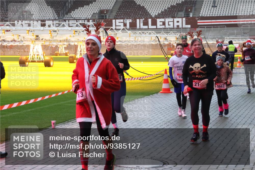 07.12.2025 - St. Pauli X-Mass-Run No. 15 Luisa Fischer http://msf.ph/oto/9385127 07.12.2025 11:33:34 Ziel 9, 13, 24, 25, 15, 1, 21, 2662, 3041, 56, 73, 142, 181, 321, 349, 477, 977, 1013, 1591, 2005, 2016, 2107, 2113, 2278, 2281, 2282, 2284, 2612, 2613, 2614, 2620, 2662, 3039, 3041, 3166, 3169, 3269, 3271 meine-sportfotos.de