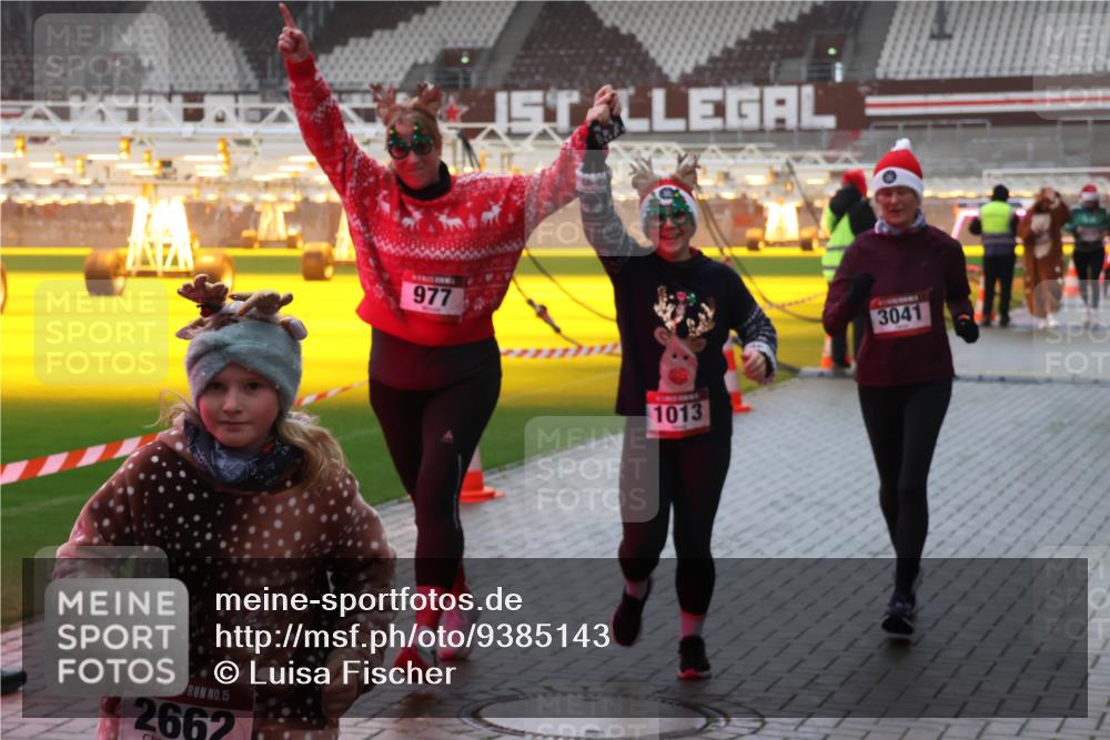 07.12.2025 - St. Pauli X-Mass-Run No. 15 Luisa Fischer http://msf.ph/oto/9385143 07.12.2025 11:33:38 Ziel 15, 2662, 977, 1013, 3041, 56, 62, 72, 73, 85, 94, 103, 110, 142, 181, 260, 321, 340, 349, 977, 1013, 1361, 1591, 2005, 2016, 2107, 2113, 2278, 2281, 2282, 2284, 2612, 2613, 2614, 2620, 2662, 3039, 3041, 3166, 3169, 3254, 3269, 3271 meine-sportfotos.de