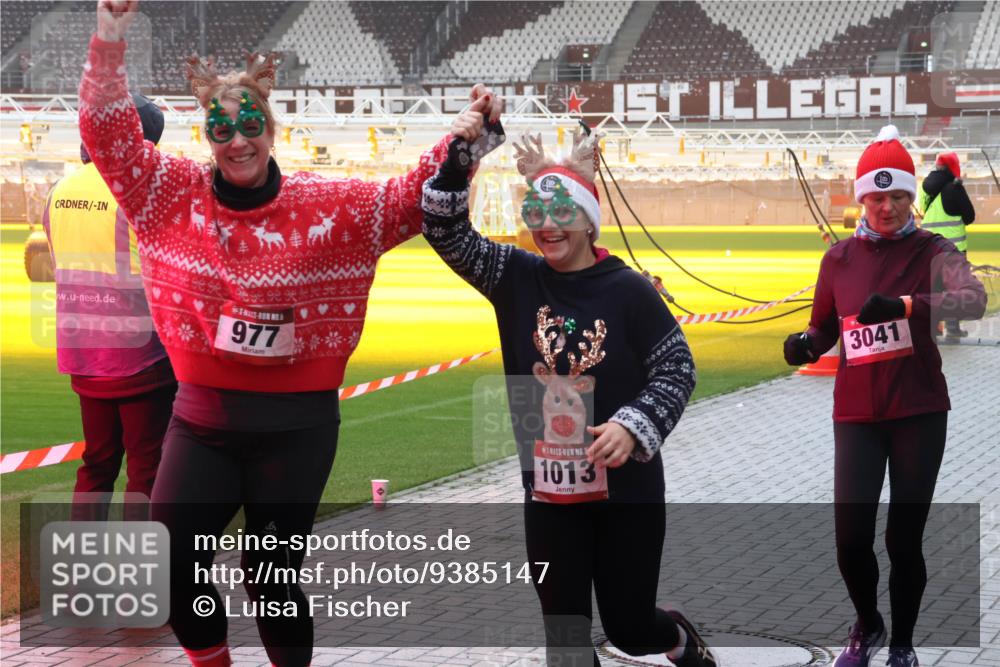 07.12.2025 - St. Pauli X-Mass-Run No. 15 Luisa Fischer http://msf.ph/oto/9385147 07.12.2025 11:33:39 Ziel 6, 977, 1013, 0000000, 3041, 56, 62, 72, 73, 85, 94, 103, 110, 142, 181, 260, 321, 340, 349, 977, 1013, 1361, 1591, 2005, 2016, 2107, 2113, 2278, 2281, 2282, 2284, 2612, 2613, 2614, 2620, 2662, 3039, 3041, 3166, 3169, 3254, 3269, 3271 meine-sportfotos.de