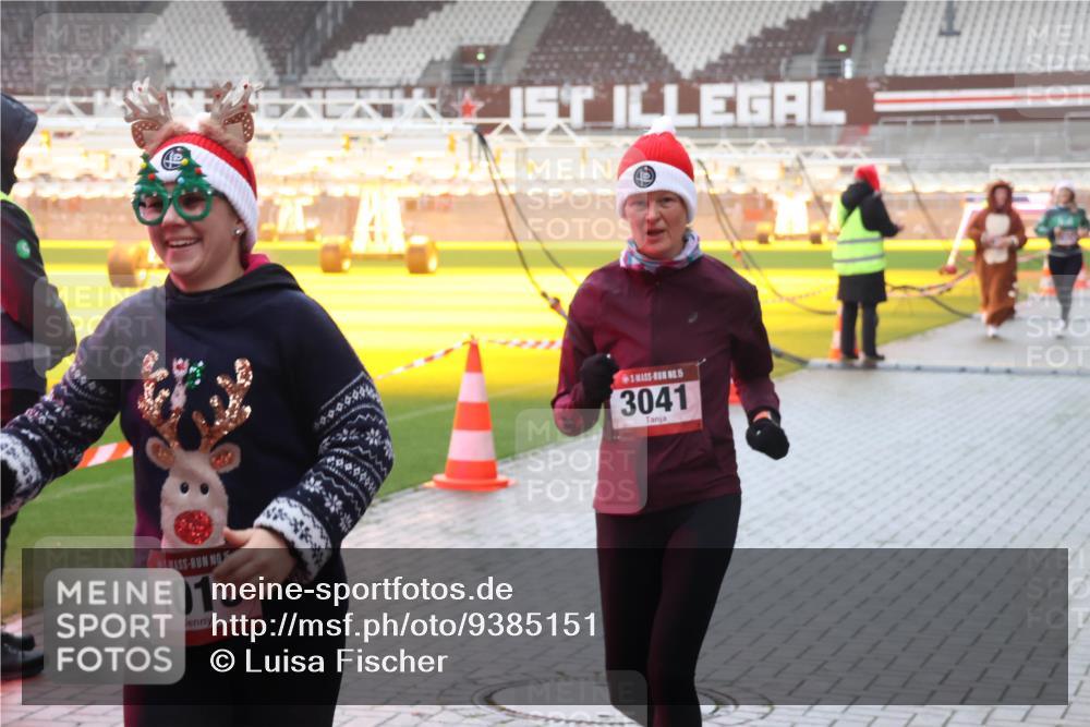 07.12.2025 - St. Pauli X-Mass-Run No. 15 Luisa Fischer http://msf.ph/oto/9385151 07.12.2025 11:33:40 Ziel 1013, 5, 3041, 56, 62, 72, 73, 85, 94, 103, 110, 142, 181, 260, 321, 340, 349, 977, 1013, 1361, 1591, 2005, 2016, 2107, 2113, 2278, 2281, 2282, 2284, 2612, 2613, 2614, 2620, 2662, 3039, 3041, 3166, 3169, 3253, 3254, 3269, 3271 meine-sportfotos.de