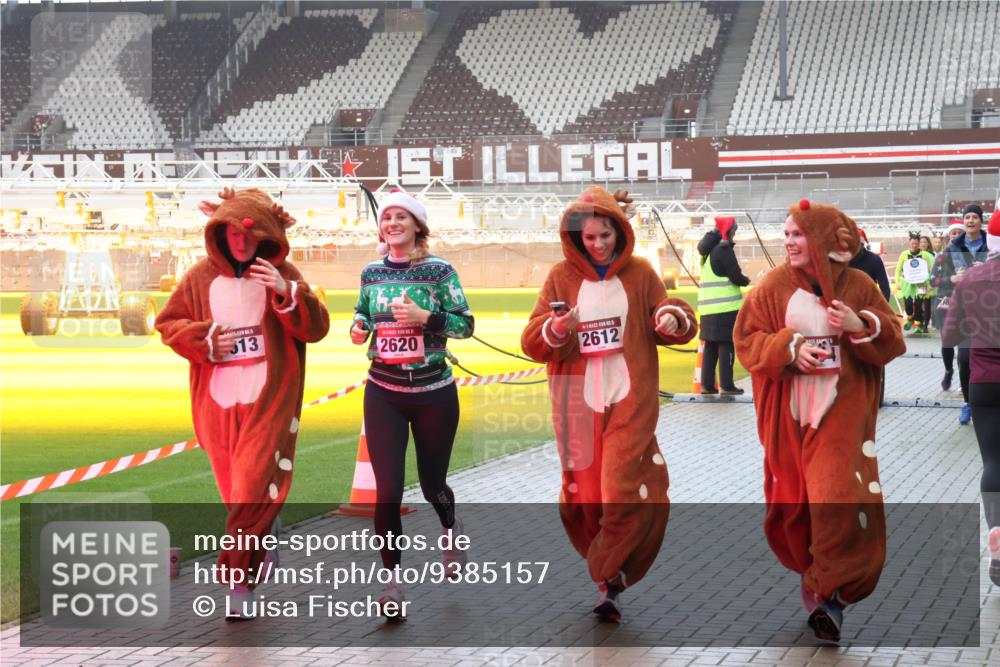 07.12.2025 - St. Pauli X-Mass-Run No. 15 Luisa Fischer http://msf.ph/oto/9385157 07.12.2025 11:33:49 Ziel 13, 2620, 2612, 56, 62, 72, 73, 85, 94, 103, 110, 142, 181, 260, 321, 340, 349, 354, 378, 977, 1013, 1361, 1591, 2005, 2016, 2107, 2113, 2278, 2281, 2282, 2284, 2612, 2613, 2614, 2620, 2662, 3039, 3041, 3166, 3169, 3253, 3254, 3269, 3271, 4649 meine-sportfotos.de