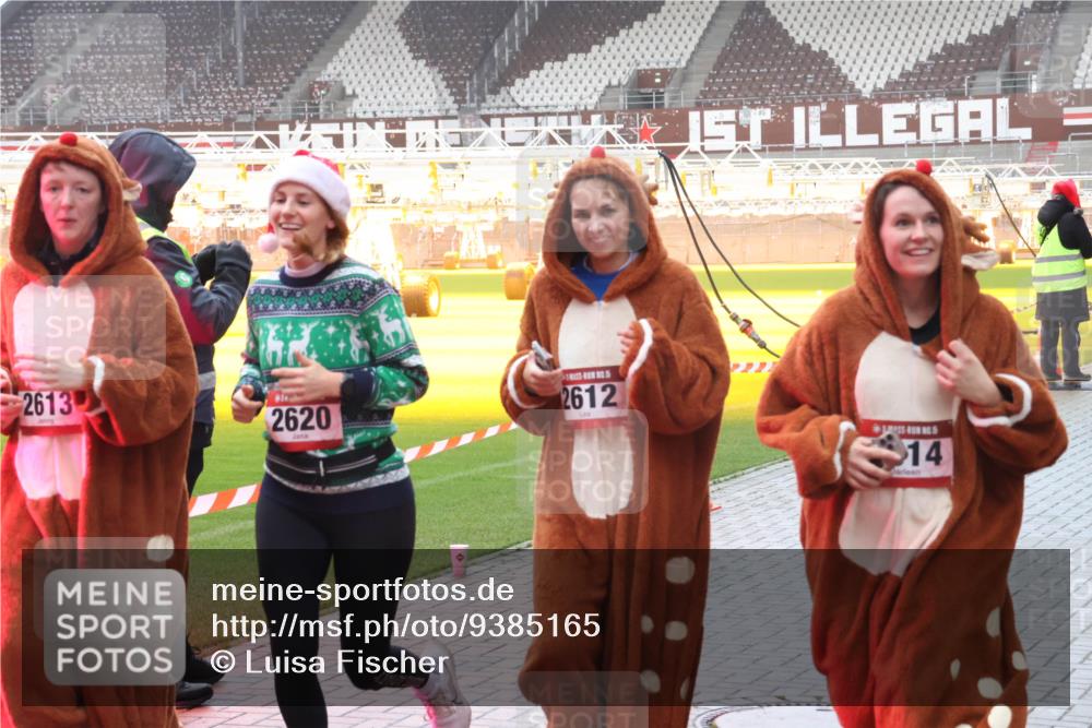 07.12.2025 - St. Pauli X-Mass-Run No. 15 Luisa Fischer http://msf.ph/oto/9385165 07.12.2025 11:33:50 Ziel 2613, 316, 2620, 2612, 14, 56, 62, 72, 73, 85, 94, 103, 110, 142, 181, 260, 321, 340, 349, 354, 378, 977, 1013, 1361, 1591, 2005, 2016, 2107, 2113, 2278, 2281, 2282, 2284, 2612, 2613, 2614, 2620, 2662, 3039, 3041, 3166, 3169, 3253, 3254, 3269, 3271, 4649 meine-sportfotos.de