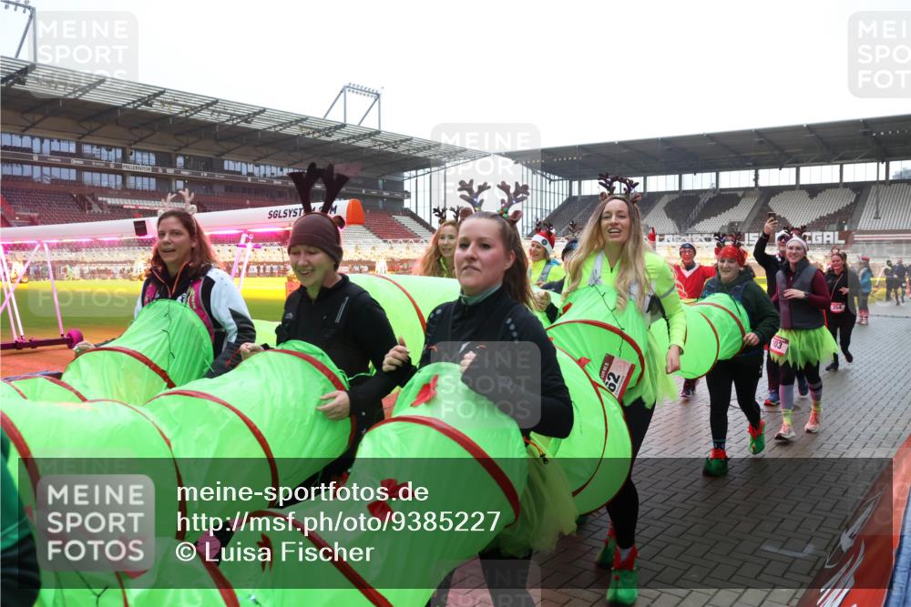 07.12.2025 - St. Pauli X-Mass-Run No. 15 Luisa Fischer http://msf.ph/oto/9385227 07.12.2025 11:34:09 Ziel 103, 354, 56, 62, 72, 73, 85, 94, 103, 110, 142, 181, 229, 239, 260, 340, 349, 354, 378, 1361, 2056, 2219, 2612, 2613, 2614, 2620, 3139, 3166, 3169, 3253, 3254, 3549, 3601, 3737, 3740, 4649, 4844 meine-sportfotos.de
