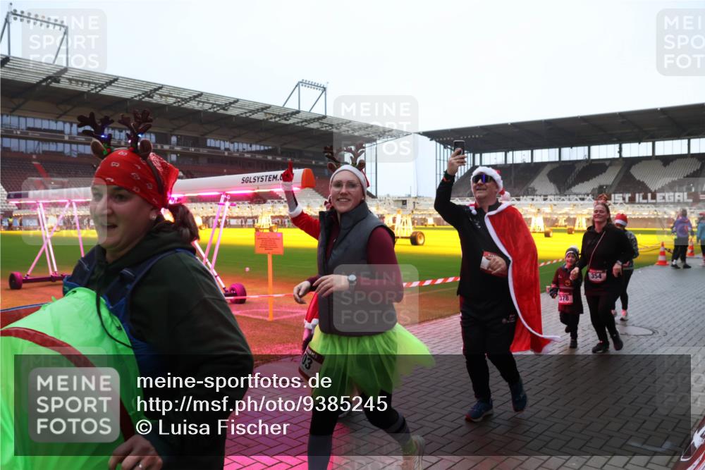 07.12.2025 - St. Pauli X-Mass-Run No. 15 Luisa Fischer http://msf.ph/oto/9385245 07.12.2025 11:34:11 Ziel 378, 354, 56, 62, 72, 73, 85, 94, 103, 110, 142, 181, 229, 239, 260, 340, 349, 354, 378, 1361, 2056, 2219, 3139, 3166, 3169, 3253, 3254, 3549, 3601, 3737, 3740, 4649, 4844 meine-sportfotos.de