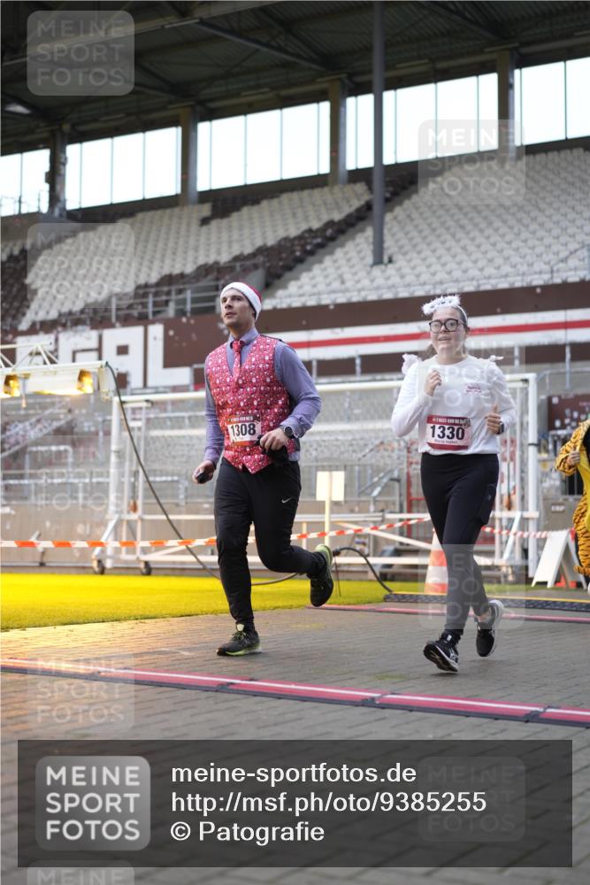 07.12.2025 - St. Pauli X-Mass-Run No. 15 Patografie http://msf.ph/oto/9385255 07.12.2025 10:28:50 Ziel 1095, 1308, 1330, 1566, 2046, 2051, 2397, 3669, 4073, 4265, 4291, 4414, 4446, 4449, 4450, 4543, 4544 meine-sportfotos.de