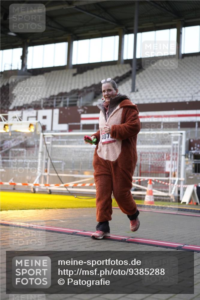 07.12.2025 - St. Pauli X-Mass-Run No. 15 Patografie http://msf.ph/oto/9385288 07.12.2025 10:28:54 Ziel 1095, 1308, 1330, 1566, 2046, 2051, 2397, 2874, 3669, 4073, 4265, 4291, 4414, 4446, 4449, 4450, 4543, 4544 meine-sportfotos.de