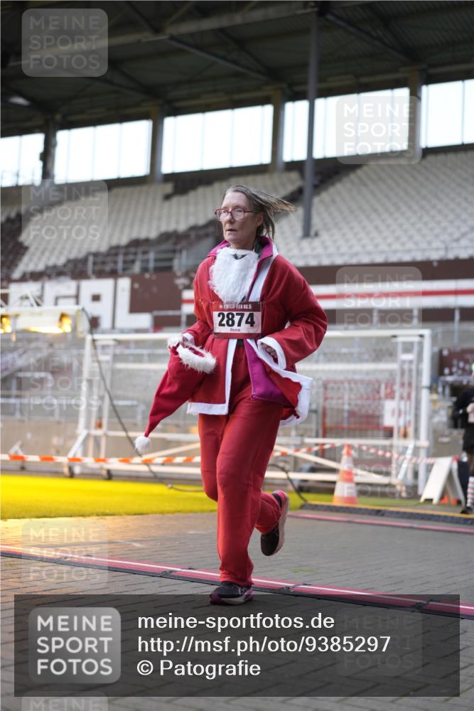 07.12.2025 - St. Pauli X-Mass-Run No. 15 Patografie http://msf.ph/oto/9385297 07.12.2025 10:28:58 Ziel 161, 165, 1308, 1330, 1566, 2397, 2874, 3669, 4073, 4265, 4291, 4414, 4446, 4543, 4544 meine-sportfotos.de