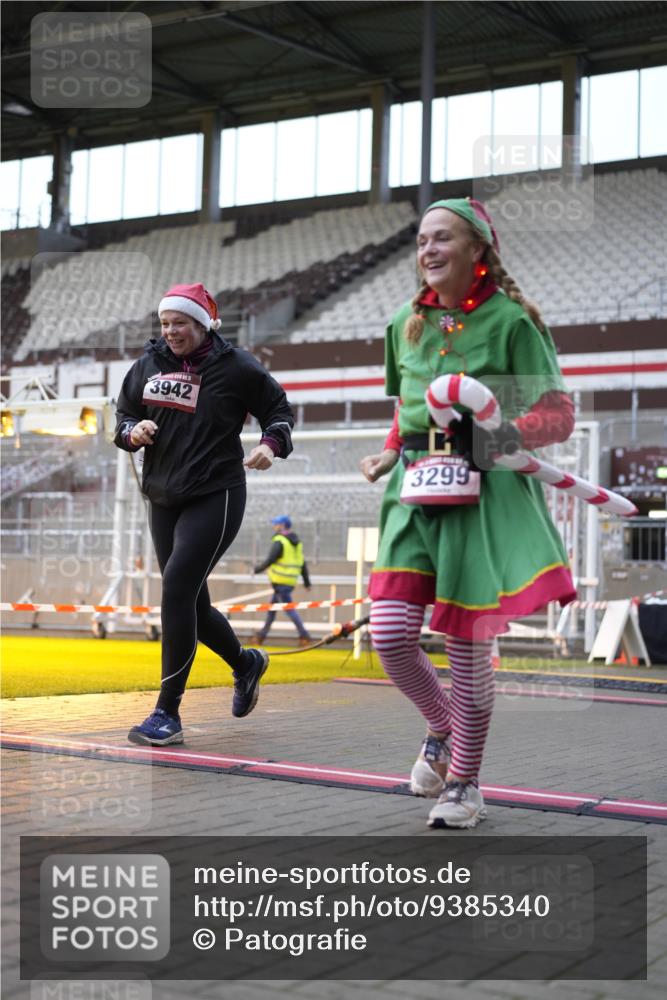 07.12.2025 - St. Pauli X-Mass-Run No. 15 Patografie http://msf.ph/oto/9385340 07.12.2025 10:29:05 Ziel 161, 165, 1308, 1330, 2874, 3299, 3669, 3938, 3942, 4073 meine-sportfotos.de