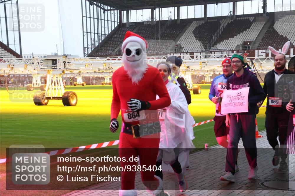 07.12.2025 - St. Pauli X-Mass-Run No. 15 Luisa Fischer http://msf.ph/oto/9385404 07.12.2025 11:34:53 Ziel 63, 864, 1, 82, 869, 704, 782, 820, 825, 864, 869, 871, 1001, 1710, 1908, 2277, 2280, 2456, 2458, 2635, 2704, 2706, 2809, 3139, 3387, 3448, 3549 meine-sportfotos.de