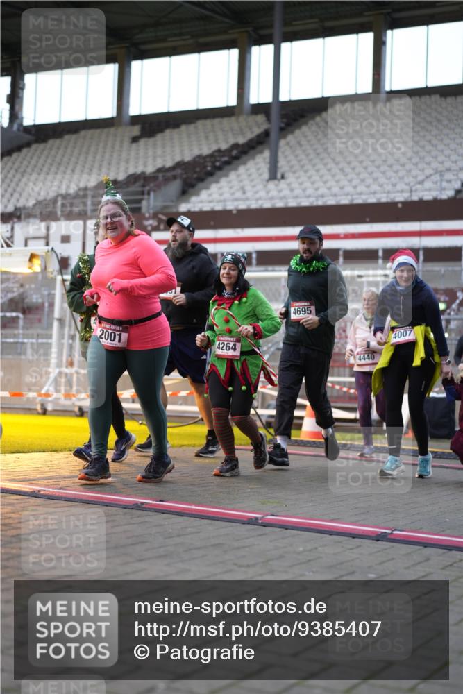 07.12.2025 - St. Pauli X-Mass-Run No. 15 Patografie http://msf.ph/oto/9385407 07.12.2025 10:29:22 Ziel 450, 458, 1039, 1373, 1548, 1550, 1677, 1842, 2001, 3080, 3115, 3470, 4007, 4009, 4264, 4266, 4293, 4296, 4440, 4531, 4695 meine-sportfotos.de