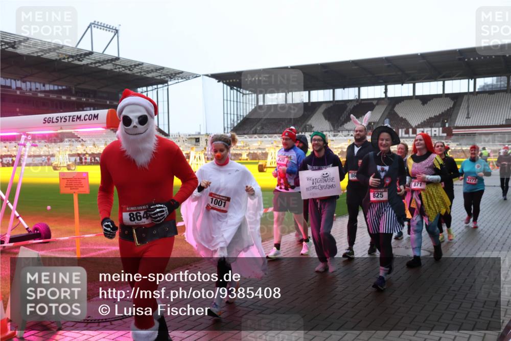 07.12.2025 - St. Pauli X-Mass-Run No. 15 Luisa Fischer http://msf.ph/oto/9385408 07.12.2025 11:34:54 Ziel 15, 864, 1001, 820, 786, 86, 871, 825, 2277, 704, 782, 820, 825, 864, 869, 871, 1001, 1710, 1908, 2277, 2280, 2456, 2458, 2635, 2704, 2706, 2809, 3139, 3387, 3448, 3549 meine-sportfotos.de