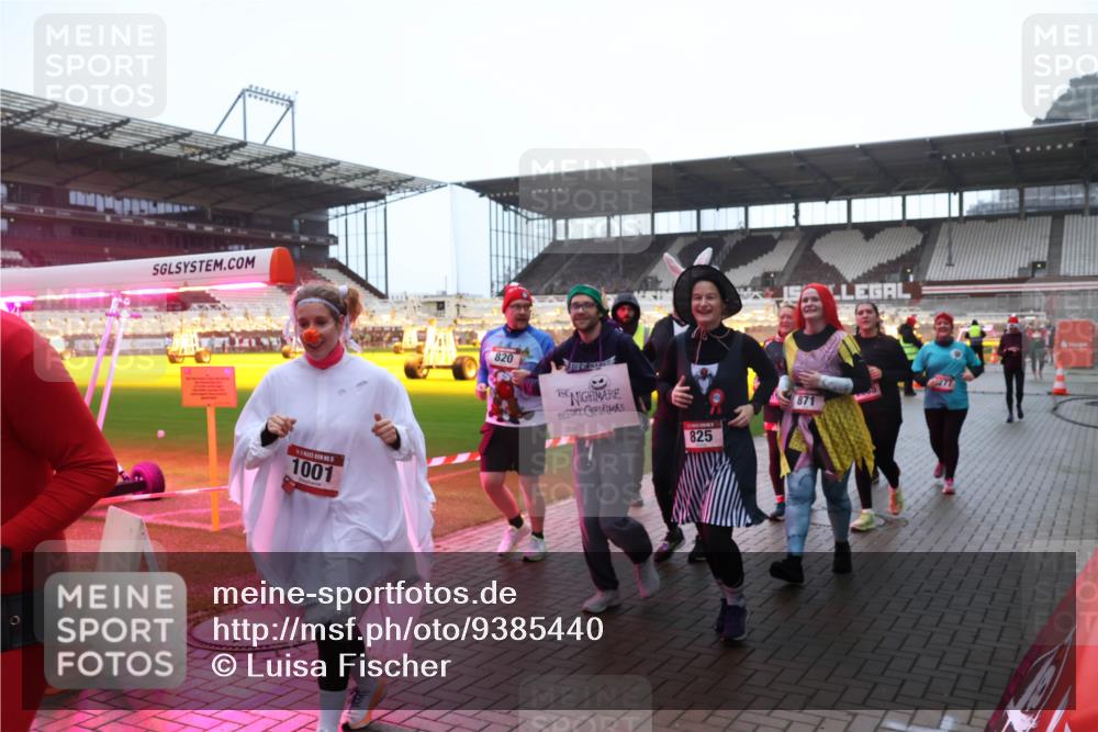 07.12.2025 - St. Pauli X-Mass-Run No. 15 Luisa Fischer http://msf.ph/oto/9385440 07.12.2025 11:34:55 Ziel 0, 1001, 820, 825, 871, 704, 782, 820, 825, 864, 869, 871, 1001, 1710, 1908, 2277, 2280, 2456, 2458, 2635, 2704, 2706, 2809, 3387, 3448 meine-sportfotos.de
