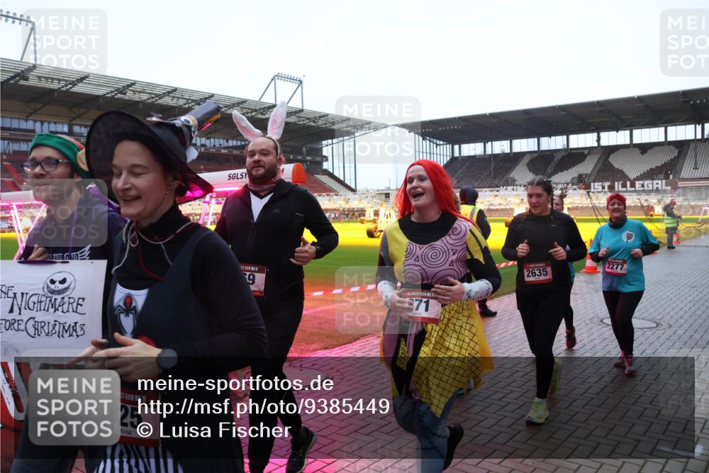 07.12.2025 - St. Pauli X-Mass-Run No. 15 Luisa Fischer http://msf.ph/oto/9385449 07.12.2025 11:34:57 Ziel 5, 25, 15, 9, 871, 2635, 2277, 704, 782, 820, 825, 864, 869, 871, 1001, 1710, 1908, 2277, 2280, 2456, 2458, 2635, 2704, 2706, 2809, 3387, 3448 meine-sportfotos.de