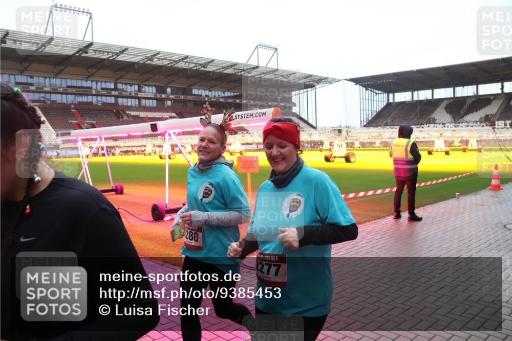 07.12.2025 - St. Pauli X-Mass-Run No. 15 Luisa Fischer http://msf.ph/oto/9385453 07.12.2025 11:34:59 Ziel 280, 15, 277, 704, 782, 820, 825, 864, 869, 871, 1001, 1710, 1908, 2277, 2280, 2456, 2458, 2635, 2704, 2706, 2809, 3387, 3448 meine-sportfotos.de