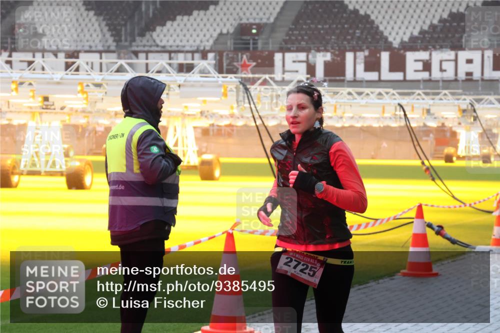 07.12.2025 - St. Pauli X-Mass-Run No. 15 Luisa Fischer http://msf.ph/oto/9385495 07.12.2025 10:17:50 Ziel 15, 2725, 257, 268, 1161, 1162, 1762, 2688, 2694, 2725, 2952, 3229, 3522, 3874, 3987, 4114, 4127, 4339, 4764 meine-sportfotos.de