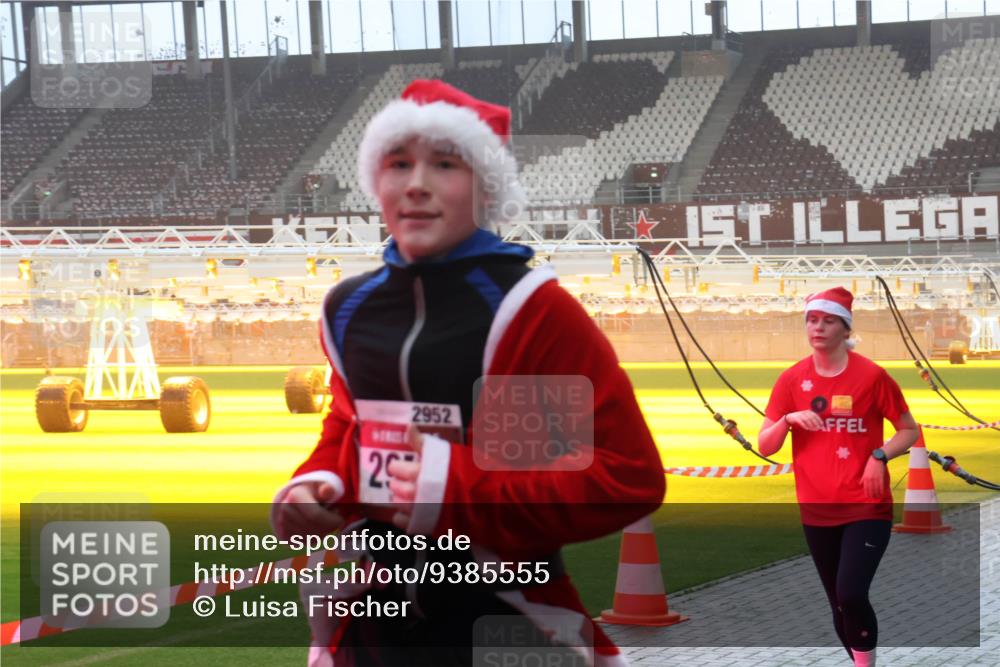 07.12.2025 - St. Pauli X-Mass-Run No. 15 Luisa Fischer http://msf.ph/oto/9385555 07.12.2025 10:17:55 Ziel 25, 2952, 257, 268, 1161, 1162, 1762, 1963, 2663, 2688, 2725, 2952, 3229, 3522, 3804, 3874, 3987, 4114, 4127, 4339, 4764 meine-sportfotos.de