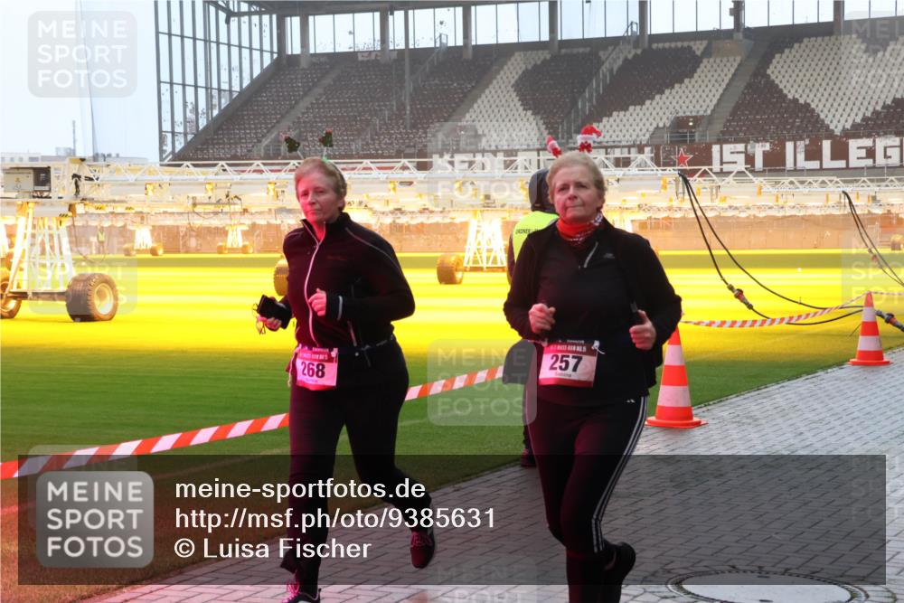 07.12.2025 - St. Pauli X-Mass-Run No. 15 Luisa Fischer http://msf.ph/oto/9385631 07.12.2025 10:18:04 Ziel 268, 257, 257, 268, 1161, 1162, 1963, 2663, 2688, 2725, 2952, 3522, 3804, 3874, 4114, 4127, 4227, 4339, 4764 meine-sportfotos.de