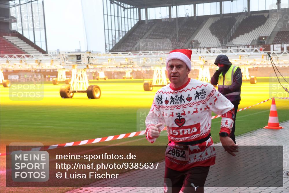 07.12.2025 - St. Pauli X-Mass-Run No. 15 Luisa Fischer http://msf.ph/oto/9385637 07.12.2025 11:36:04 Ziel 15, 2962, 240, 527, 535, 1960, 1962, 2150, 2660, 2902, 2962, 3148, 3149, 3967, 4408, 4816, 4823, 4843 meine-sportfotos.de