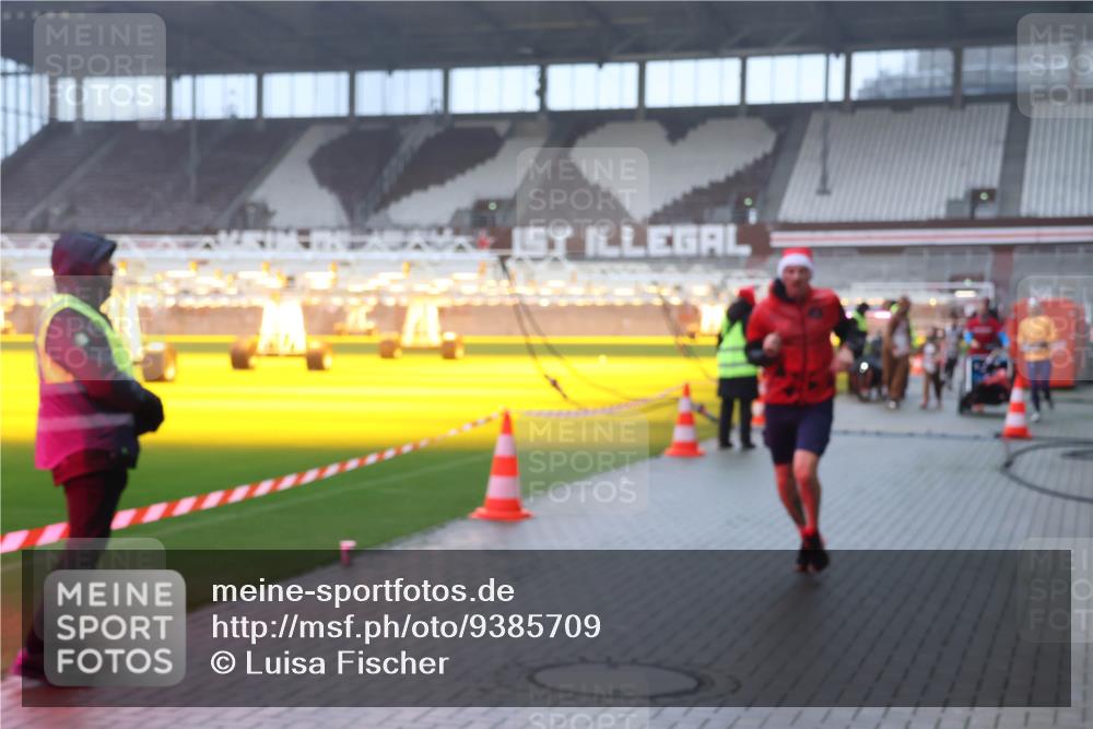 07.12.2025 - St. Pauli X-Mass-Run No. 15 Luisa Fischer http://msf.ph/oto/9385709 07.12.2025 11:36:26 Ziel 311, 728, 1753, 1792, 1960, 1962, 2183, 2310, 2316, 2902, 2907, 2962, 3109, 3610, 3612, 3614, 3653, 3967, 4816, 4823, 4843 meine-sportfotos.de