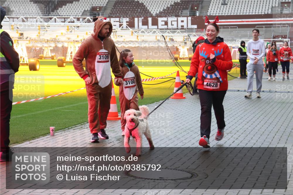 07.12.2025 - St. Pauli X-Mass-Run No. 15 Luisa Fischer http://msf.ph/oto/9385792 07.12.2025 11:36:53 Ziel 3109, 3108, 5, 4628, 2183, 311, 728, 1753, 1792, 2183, 2310, 2316, 2907, 3109, 3610, 3612, 3614, 3653, 3826, 4628 meine-sportfotos.de
