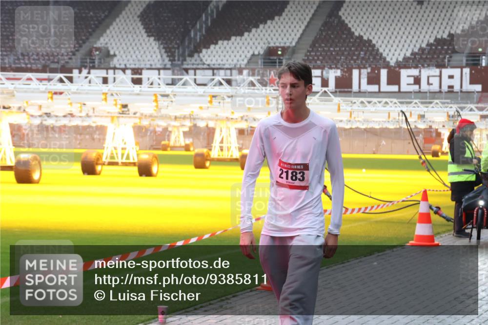 07.12.2025 - St. Pauli X-Mass-Run No. 15 Luisa Fischer http://msf.ph/oto/9385811 07.12.2025 11:37:02 Ziel 15, 2183, 1588, 1590, 1753, 1792, 2004, 2183, 2310, 2316, 2405, 2517, 2907, 2917, 3610, 3612, 3614, 3653, 3826, 4628 meine-sportfotos.de