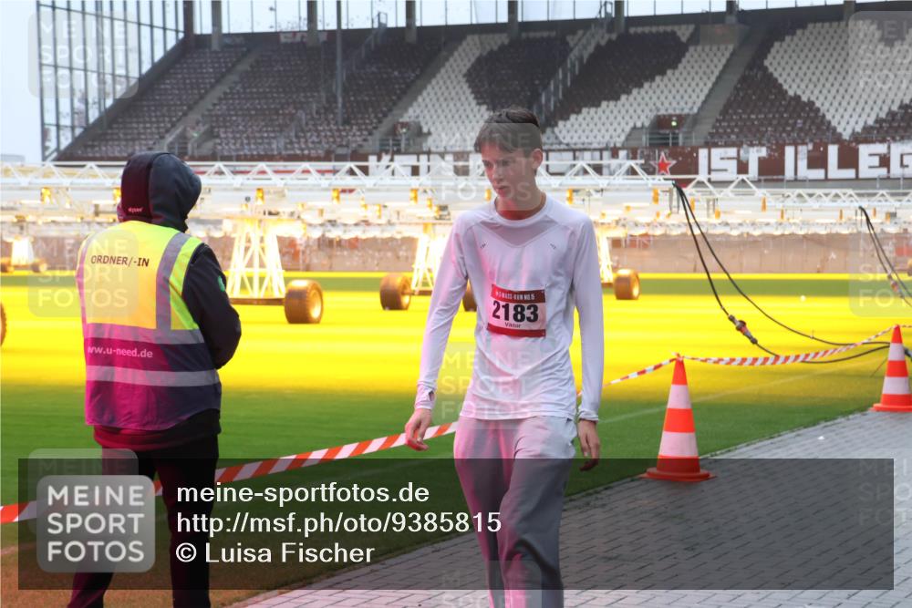 07.12.2025 - St. Pauli X-Mass-Run No. 15 Luisa Fischer http://msf.ph/oto/9385815 07.12.2025 11:37:03 Ziel 15, 2183, 1588, 1590, 1753, 1792, 2004, 2183, 2310, 2316, 2405, 2517, 2907, 2917, 3610, 3612, 3614, 3653, 3826, 4628 meine-sportfotos.de