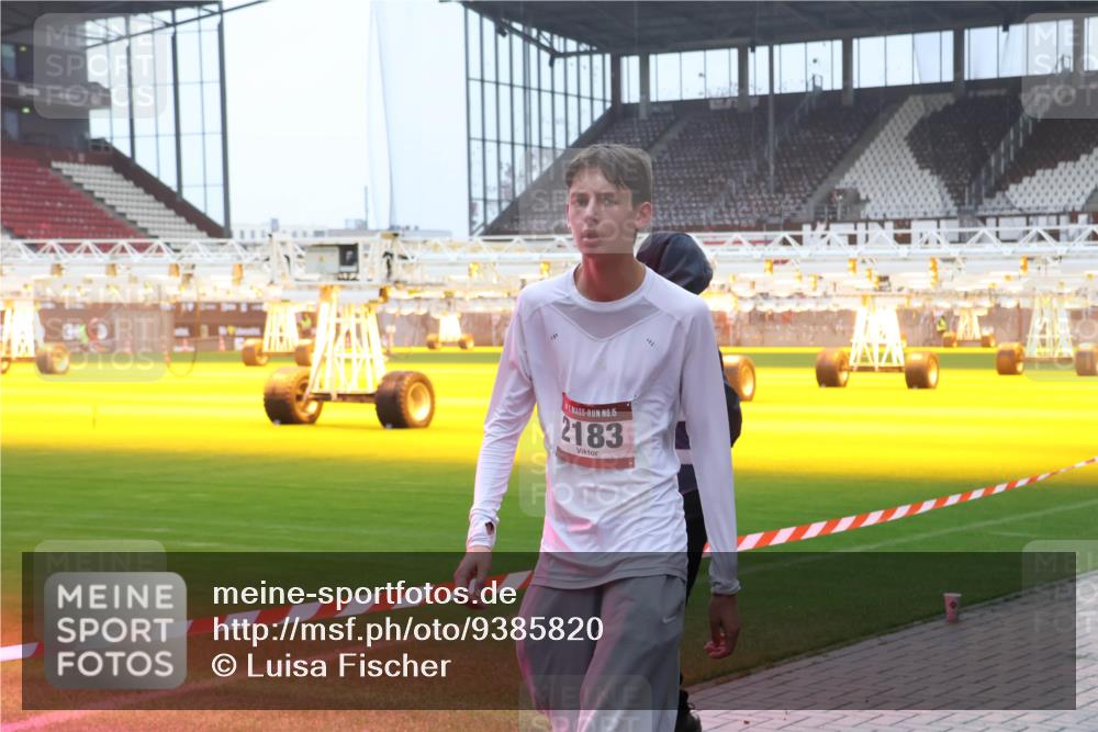 07.12.2025 - St. Pauli X-Mass-Run No. 15 Luisa Fischer http://msf.ph/oto/9385820 07.12.2025 11:37:05 Ziel 15, 2183, 1588, 1590, 1753, 1792, 2004, 2102, 2405, 2517, 2907, 2917, 3610, 3612, 3826, 4628 meine-sportfotos.de