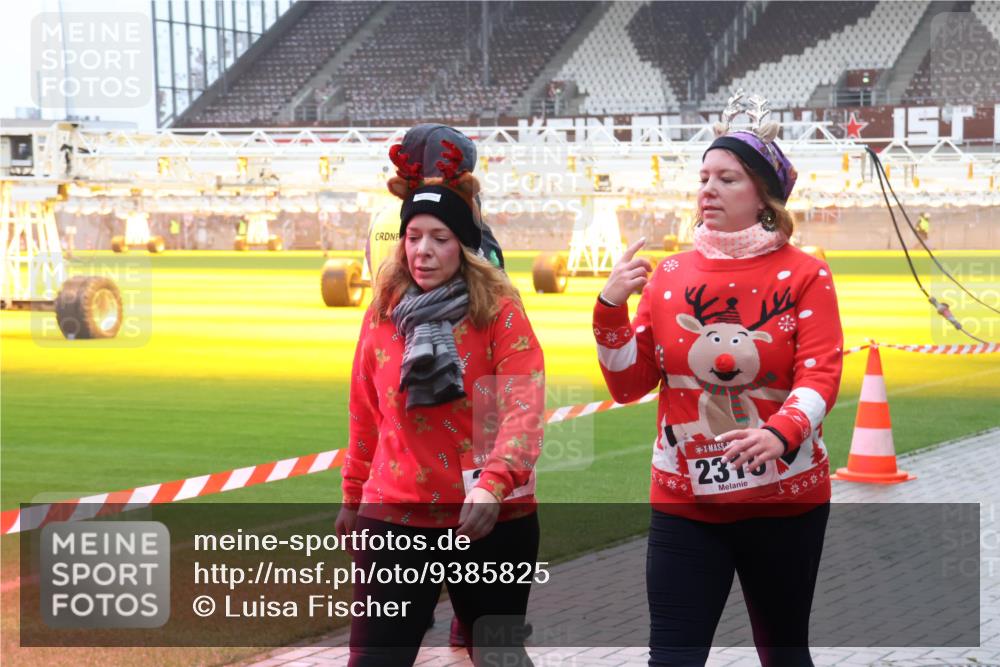 07.12.2025 - St. Pauli X-Mass-Run No. 15 Luisa Fischer http://msf.ph/oto/9385825 07.12.2025 11:37:13 Ziel 2315, 151, 484, 991, 1588, 1590, 2004, 2022, 2102, 2279, 2405, 2517, 2917, 3826, 3931, 4628 meine-sportfotos.de