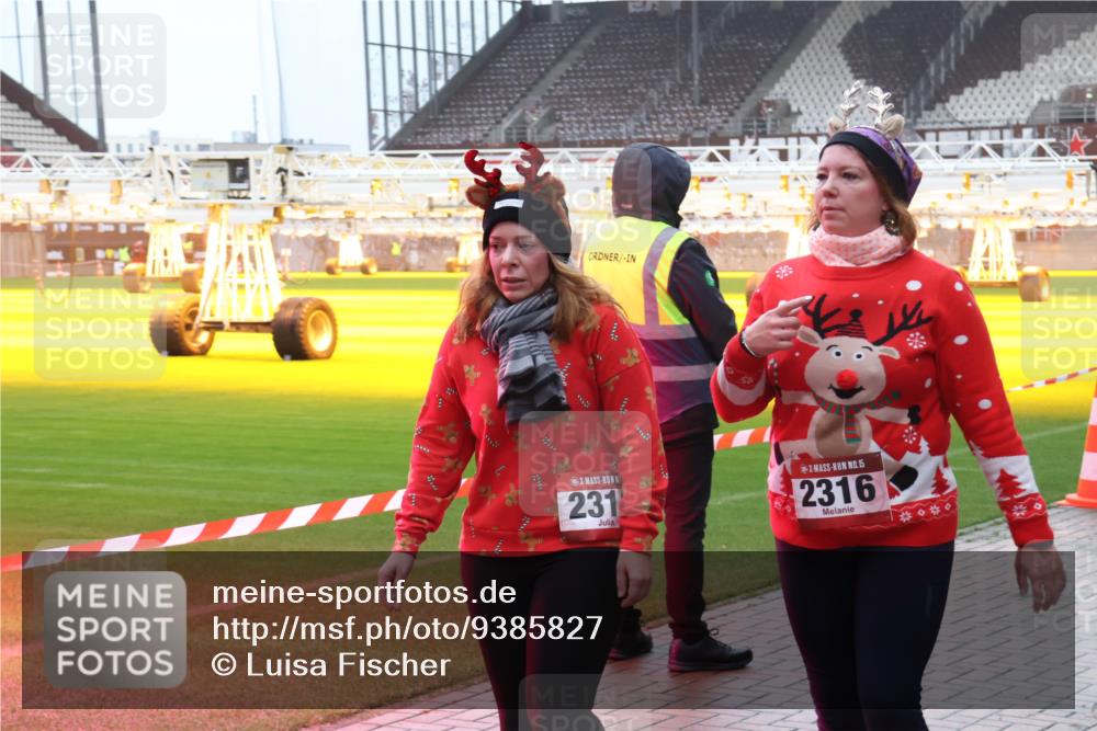 07.12.2025 - St. Pauli X-Mass-Run No. 15 Luisa Fischer http://msf.ph/oto/9385827 07.12.2025 11:37:14 Ziel 231, 15, 2316, 484, 991, 1588, 1590, 2004, 2022, 2102, 2279, 2405, 2517, 2686, 2917, 3826, 3931, 4628 meine-sportfotos.de