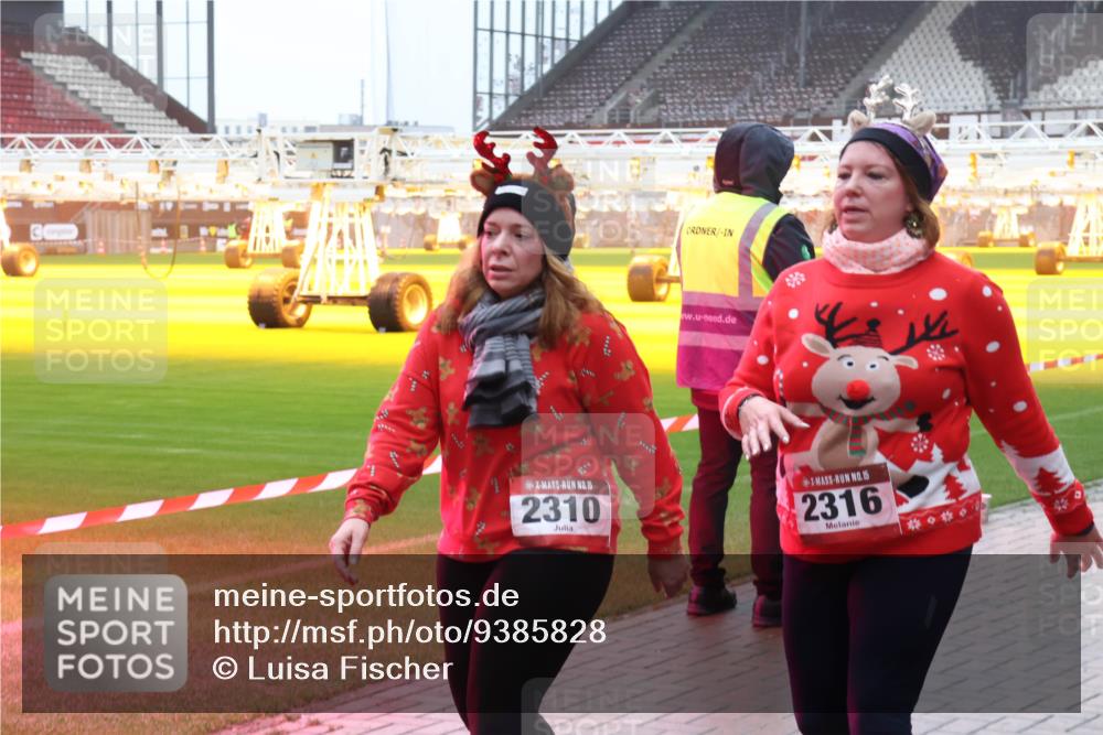 07.12.2025 - St. Pauli X-Mass-Run No. 15 Luisa Fischer http://msf.ph/oto/9385828 07.12.2025 11:37:14 Ziel 15, 2310, 15, 2316, 484, 991, 1588, 1590, 2004, 2022, 2102, 2279, 2405, 2517, 2686, 2917, 3826, 3931, 4628 meine-sportfotos.de