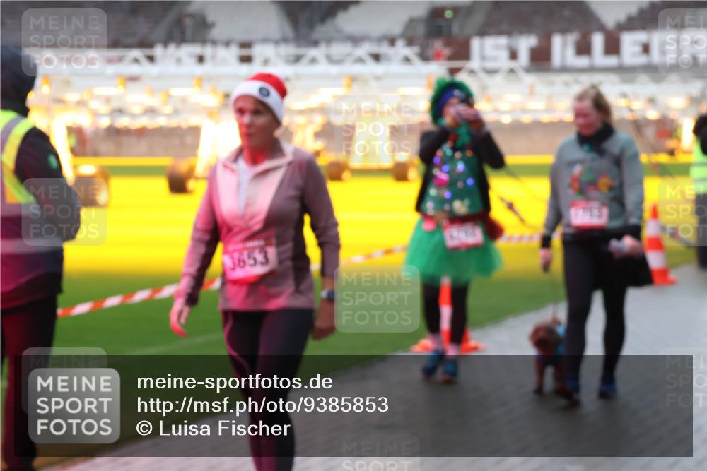07.12.2025 - St. Pauli X-Mass-Run No. 15 Luisa Fischer http://msf.ph/oto/9385853 07.12.2025 11:37:20 Ziel 3653, 484, 991, 1280, 1588, 1590, 2004, 2022, 2102, 2153, 2279, 2405, 2517, 2686, 2917, 3826, 3931, 4628 meine-sportfotos.de