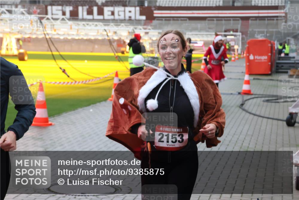 07.12.2025 - St. Pauli X-Mass-Run No. 15 Luisa Fischer http://msf.ph/oto/9385875 07.12.2025 11:37:32 Ziel 1, 15, 2153, 484, 991, 1280, 1588, 1590, 2004, 2022, 2102, 2153, 2279, 2405, 2517, 2686, 2810, 2917, 3931 meine-sportfotos.de