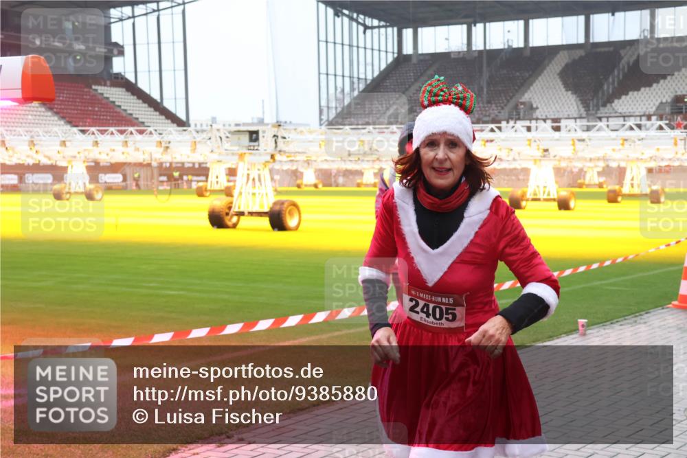 07.12.2025 - St. Pauli X-Mass-Run No. 15 Luisa Fischer http://msf.ph/oto/9385880 07.12.2025 11:37:42 Ziel 15, 2405, 484, 544, 857, 991, 1280, 1588, 1590, 2004, 2022, 2102, 2153, 2279, 2405, 2517, 2686, 2810, 2917, 3916, 3931 meine-sportfotos.de