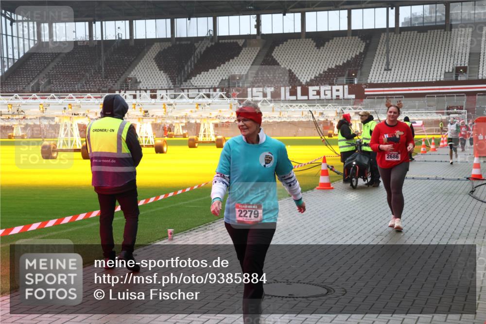07.12.2025 - St. Pauli X-Mass-Run No. 15 Luisa Fischer http://msf.ph/oto/9385884 07.12.2025 11:37:48 Ziel 15, 2279, 2686, 484, 544, 857, 991, 1154, 1156, 1280, 2022, 2102, 2153, 2279, 2517, 2686, 2810, 2917, 3916, 3931 meine-sportfotos.de