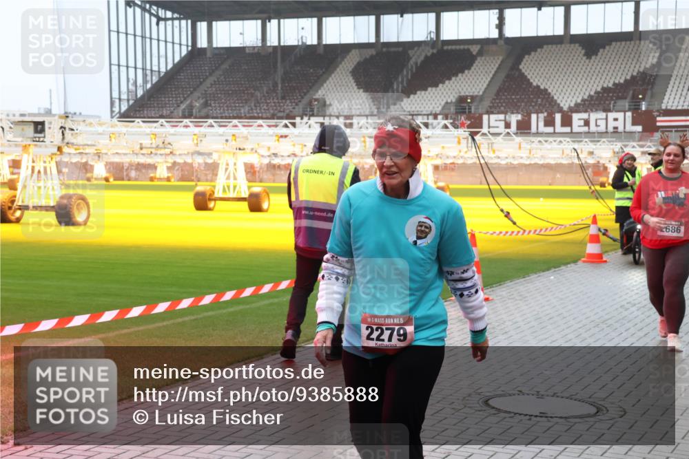 07.12.2025 - St. Pauli X-Mass-Run No. 15 Luisa Fischer http://msf.ph/oto/9385888 07.12.2025 11:37:49 Ziel 15, 2279, 2686, 484, 544, 857, 991, 1154, 1156, 1280, 2022, 2102, 2153, 2279, 2686, 2810, 3916, 3931 meine-sportfotos.de