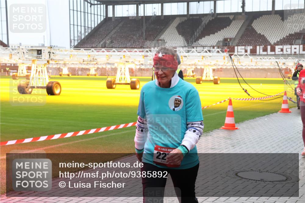 07.12.2025 - St. Pauli X-Mass-Run No. 15 Luisa Fischer http://msf.ph/oto/9385892 07.12.2025 11:37:49 Ziel 22, 484, 544, 857, 991, 1154, 1156, 1280, 2022, 2102, 2153, 2279, 2686, 2810, 3916, 3931 meine-sportfotos.de