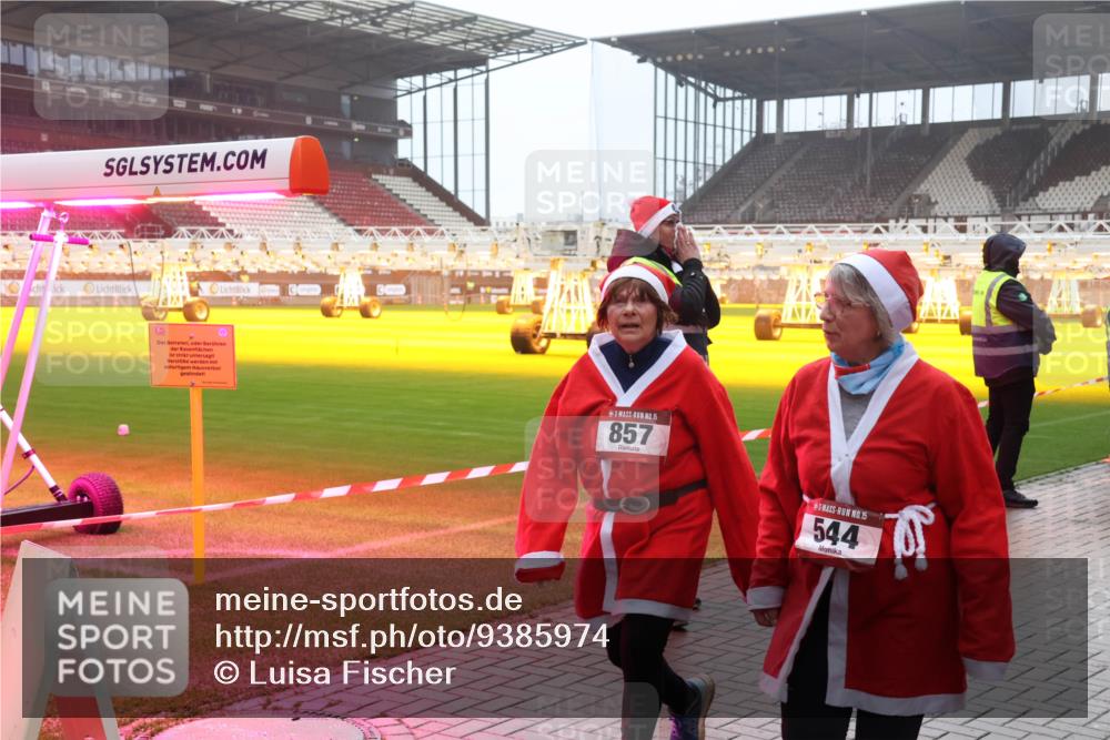 07.12.2025 - St. Pauli X-Mass-Run No. 15 Luisa Fischer http://msf.ph/oto/9385974 07.12.2025 11:38:19 Ziel 15, 857, 15, 544, 307, 544, 617, 857, 1154, 1156, 3000, 3059, 3066, 3358, 3916 meine-sportfotos.de