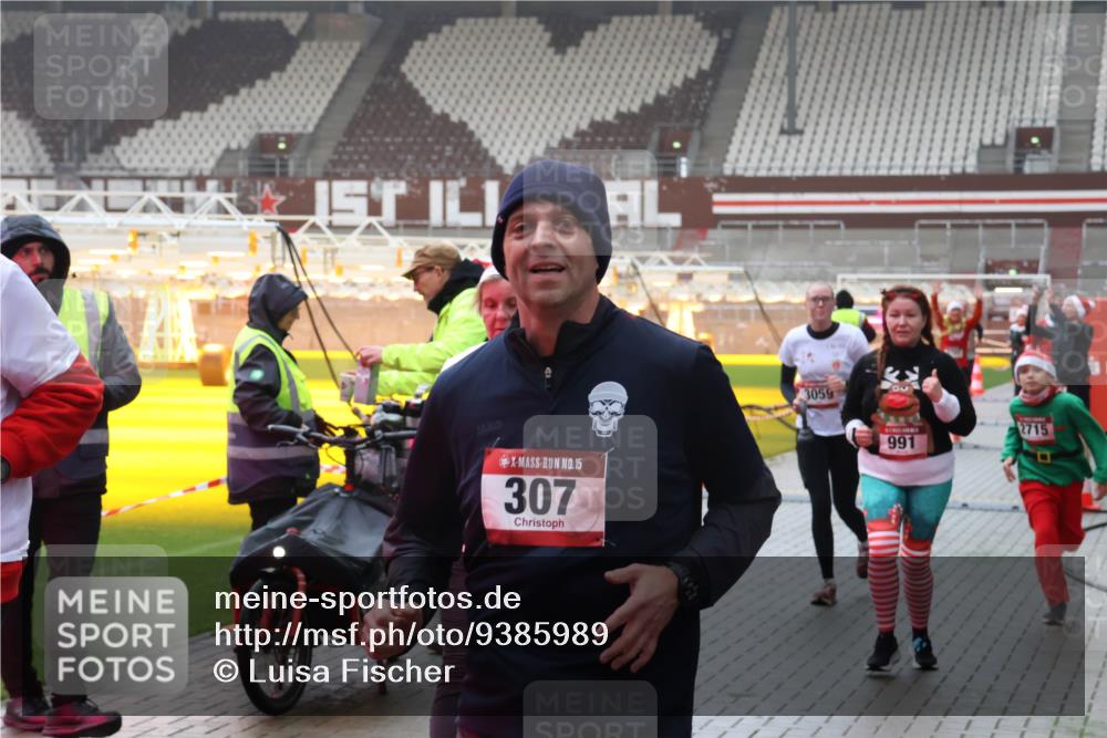 07.12.2025 - St. Pauli X-Mass-Run No. 15 Luisa Fischer http://msf.ph/oto/9385989 07.12.2025 11:38:25 Ziel 15, 307, 3059, 50, 991, 2715, 307, 544, 617, 857, 1154, 1156, 2395, 2396, 2715, 3000, 3059, 3065, 3066, 3341, 3358, 3762, 3765, 3916 meine-sportfotos.de